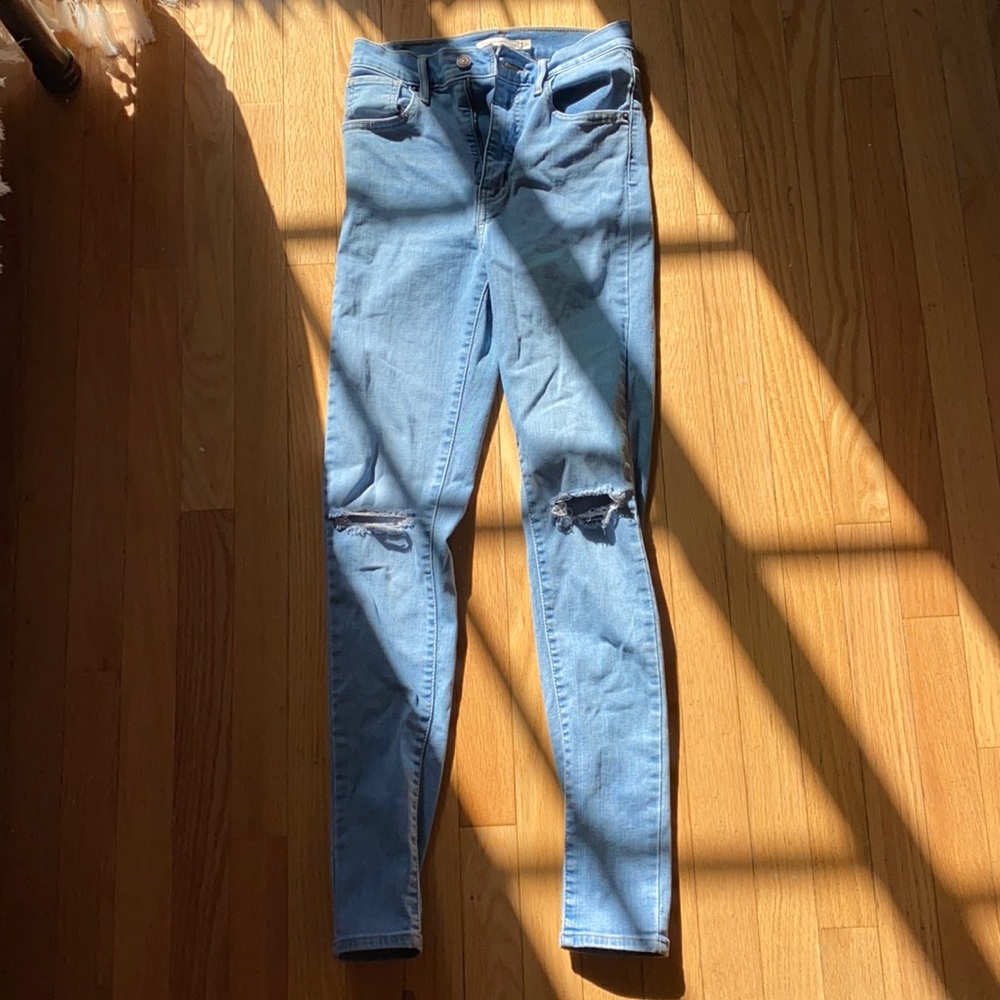 Women’s High Rise Skinny Levi Jeans